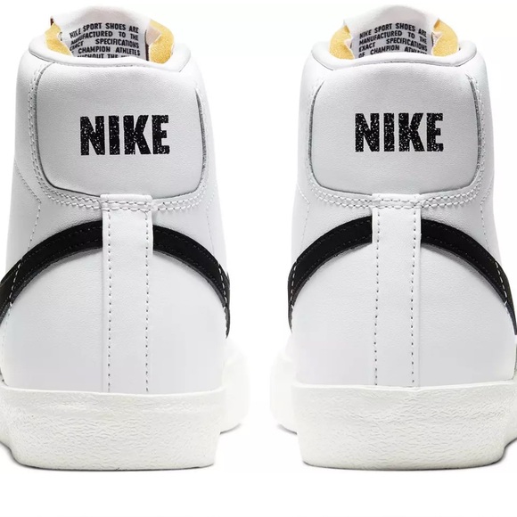 Women’s Nike Blazer Mid ‘77s - Picture 4 of 13